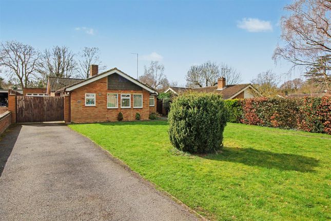 4 bed property, in Elm Close, £475,000