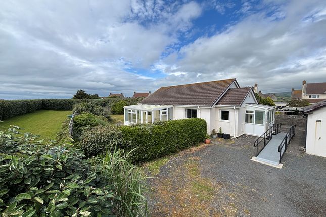 2 bed property, in Tywyn LL36, £275,000