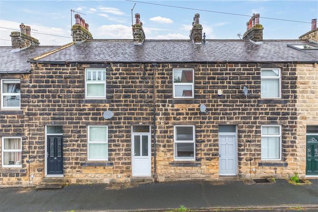 2 bed property, in Sun Lane, £265,000