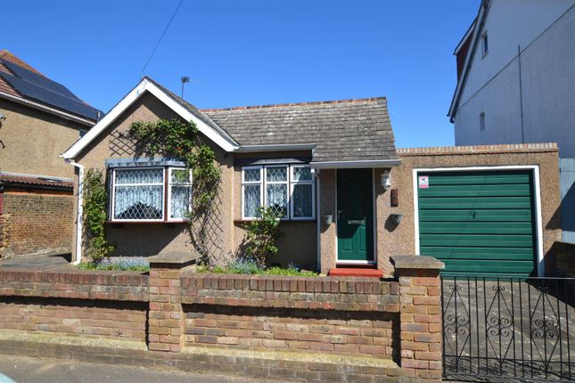 3 bed property, in Martindale Road, £625,000