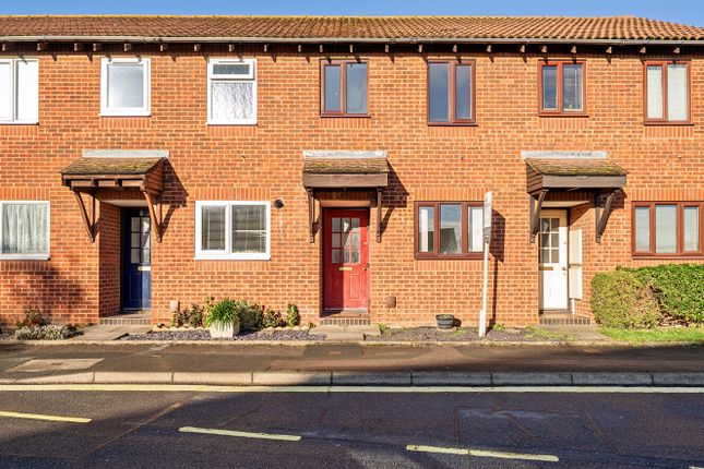 2 bed property, in Sywell Crescent, £230,000