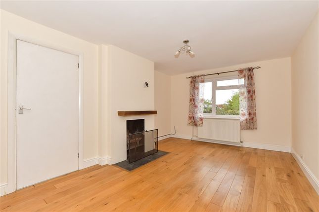 3 bed property, in Brookview South, £375,000