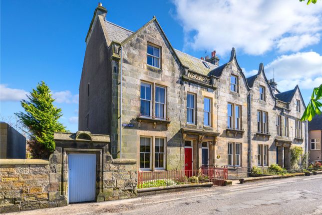 4 bed property, in Kinburn Place, £825,000