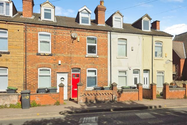 3 bed property, in Queens Road, £120,000