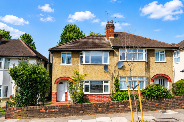 1 bed property, in 105 Connell Crescent, £60,000