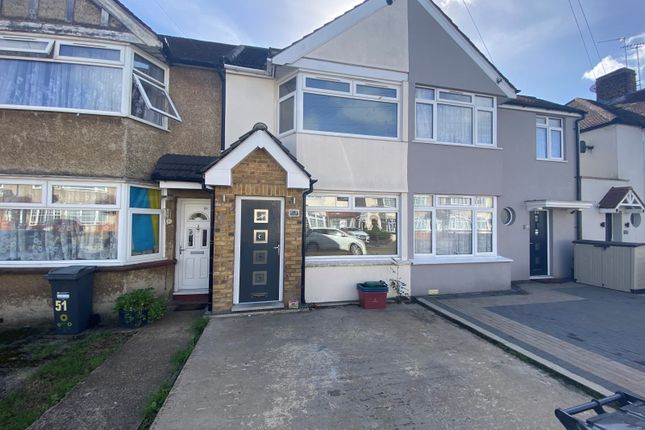 3 bed property, in Feltham TW13, £445,000