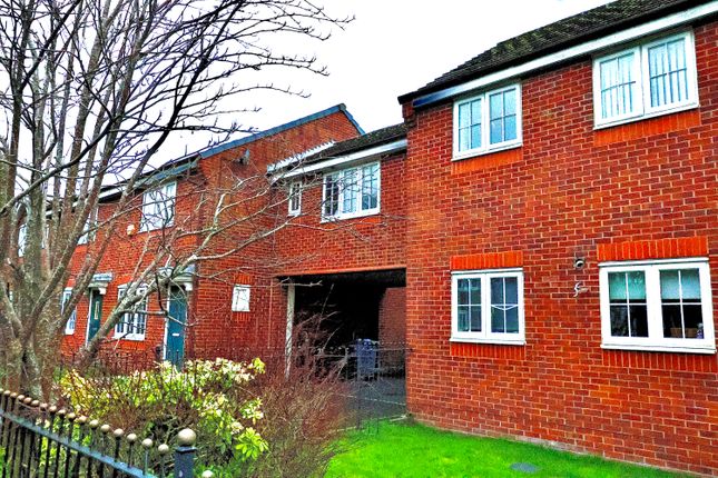 2 bed property, in Overton Close, £49,000