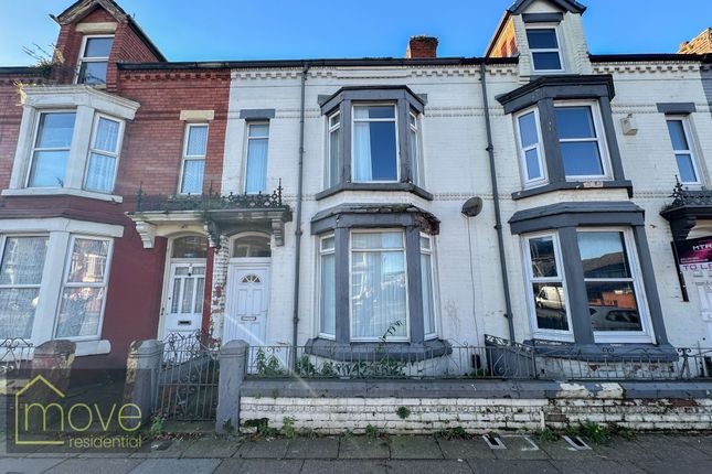 5 bed property, in Sheil Road, £200,000