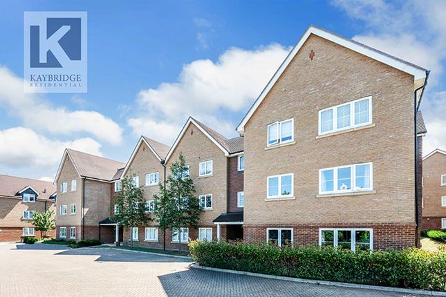 1 bed property, in Ceres Crescent, £300,000