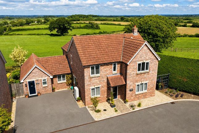 4 bed property, in Alford Court, £685,000