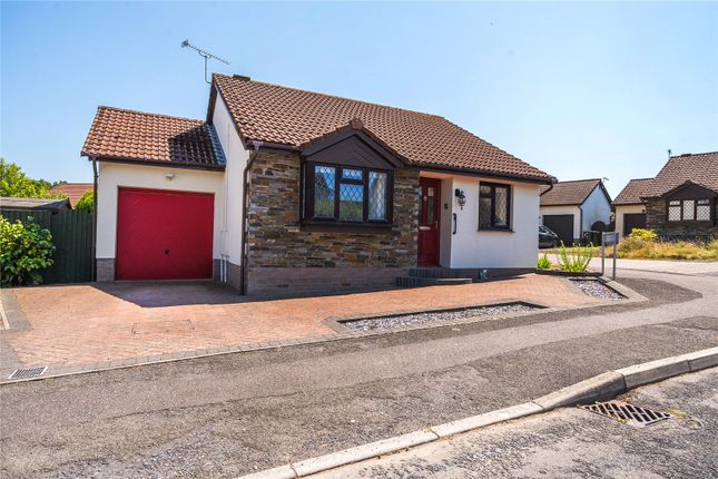 2 bed property, in Redlands Road, £290,000