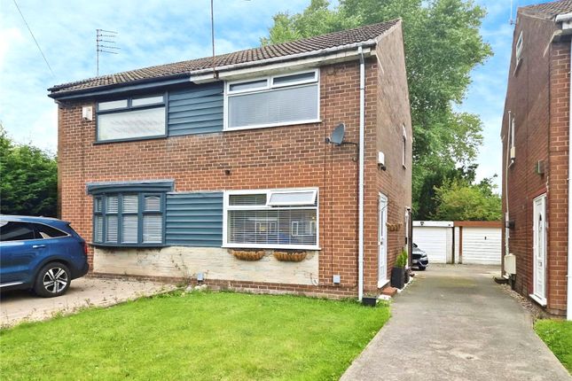 2 bed property, in Avon Close, £140,000
