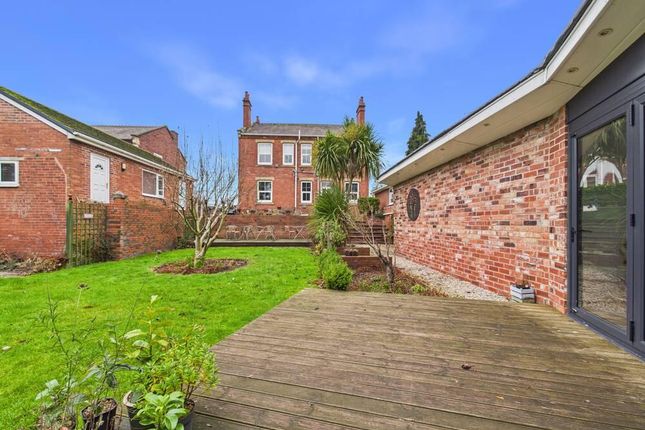 15 bed property, in Great North Road, £800,000