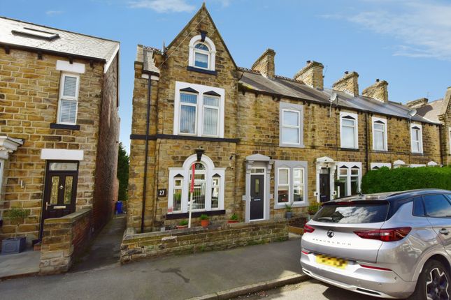 3 bed property, in Hall Road, £180,000