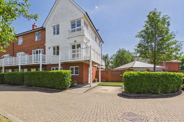3 bed property, in Portland Road, £575,000