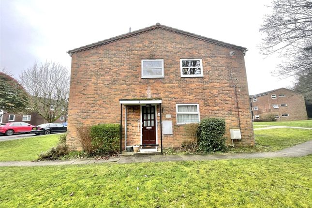 2 bed property, in Sherland Court, £325,000