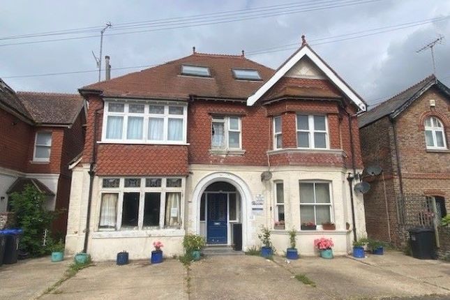 1 bed property, in Flat 4, £60,000