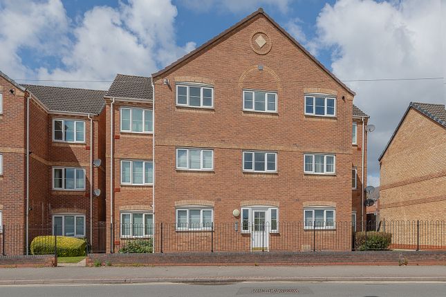 2 bed property, in Hurst Lane, £115,000