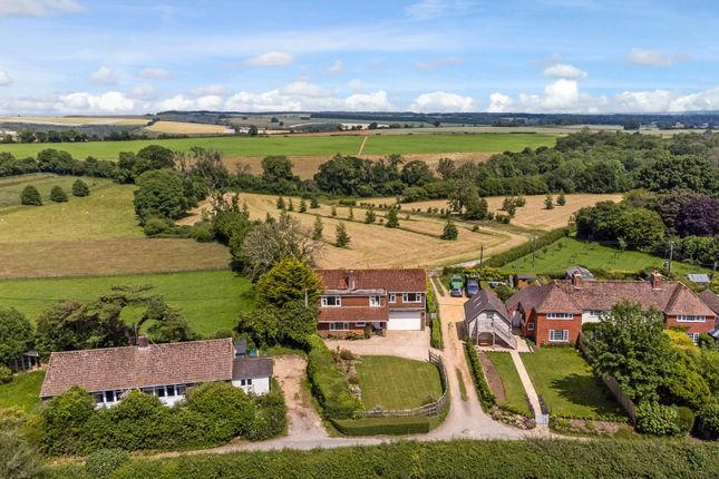 4 bed property, in Green Lane, £900,000