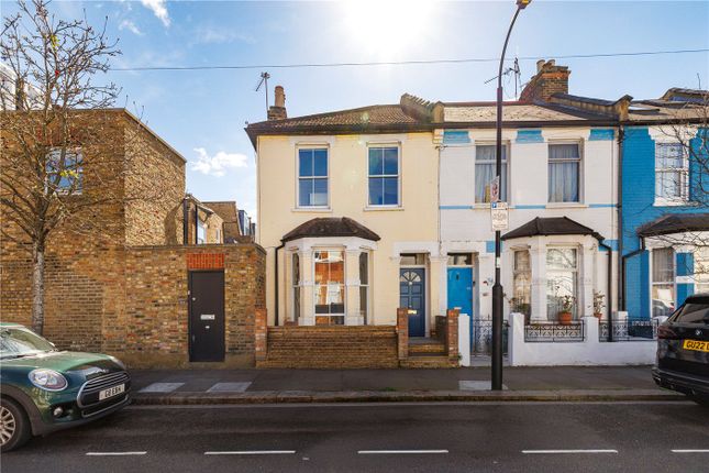 2 bed property, in Disbrowe Road, £900,000