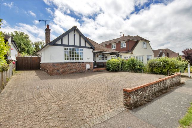 2 bed property, in Cavendish Avenue, £800,000