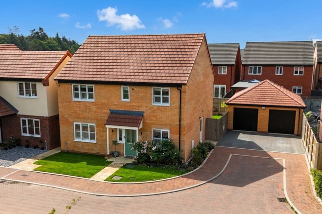 4 bed property, in Daffodil Place, £475,000