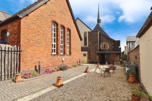 3 bed property, in Crofts Street, £210,000