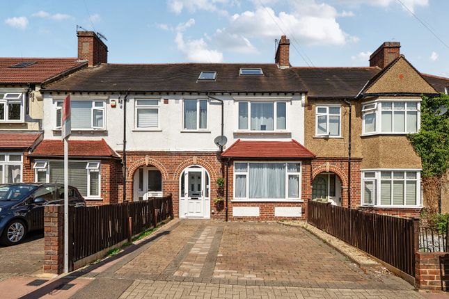4 bed property, in Rose Walk, £650,000
