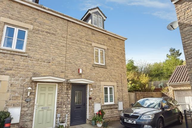 3 bed property, in Kissing Batch, £365,000