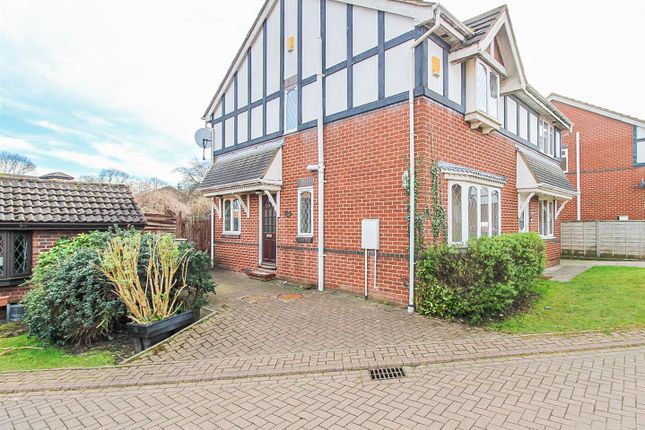 3 bed property, in Ashbury Chase, £170,000