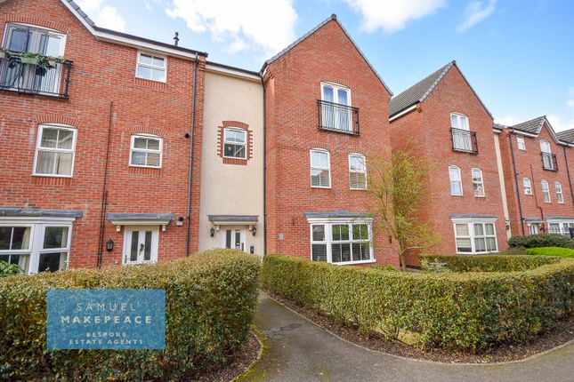 1 bed property, in Archers Walk, £115,000