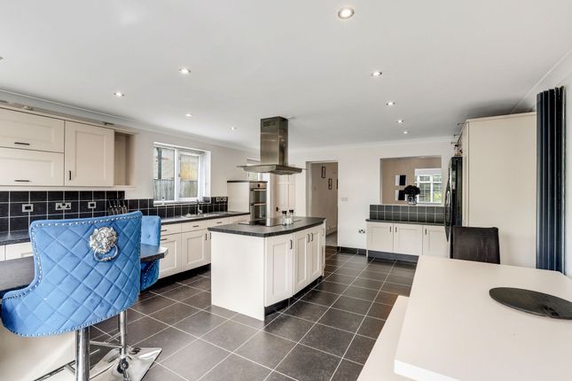 3 bed property, in Southwell Road West, £260,000