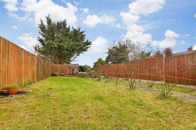 3 bed property, in Rectory Road, £210,000