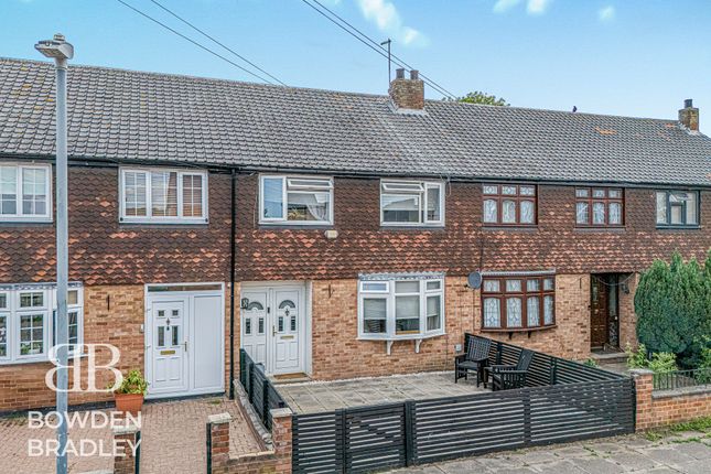 4 bed property, in Humphrey Close, £500,000