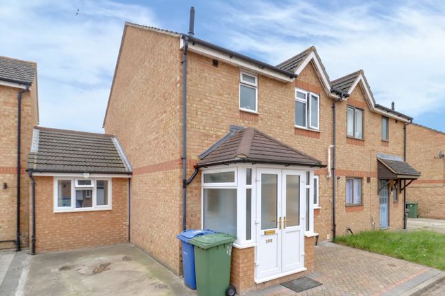 5 bed property, in Danbury Crescent, £475,000