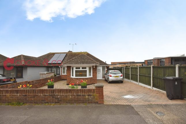 2 bed property, in Fairfield Road, £355,000