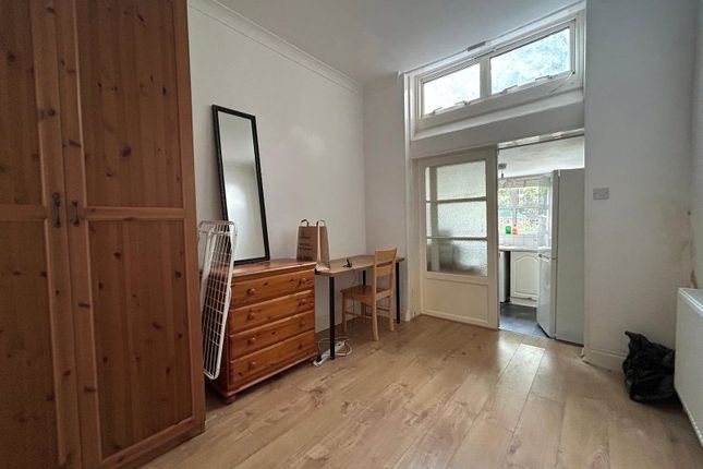 5 bed property, in Mayton Street, £1,000,000