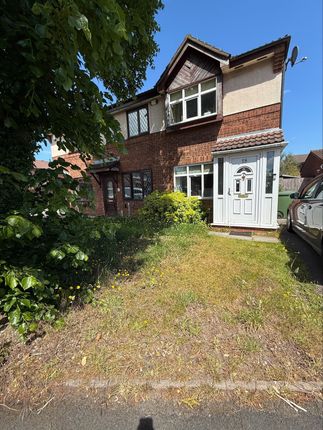 2 bed property, in Princess Way, £170,000