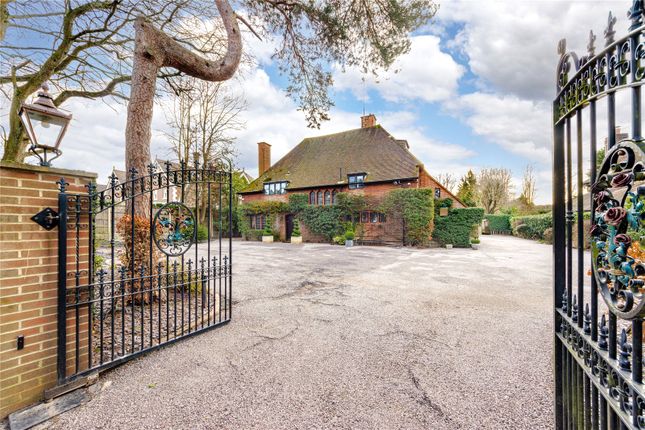 5 bed property, in Loom Lane, £3,795,000