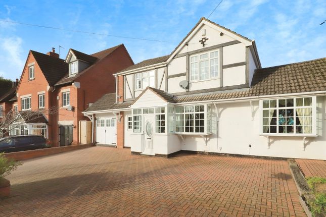 4 bed property, in Stourbridge Road, £850,000