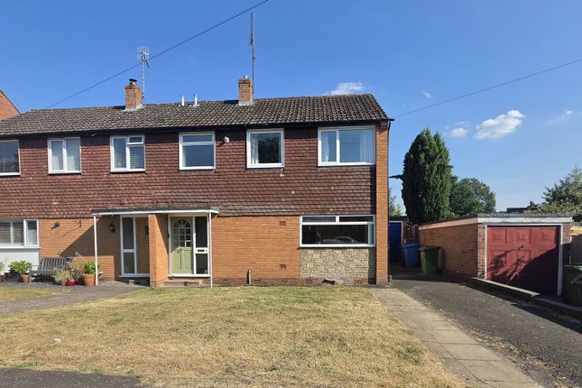 3 bed property, in Maple Close, £250,000