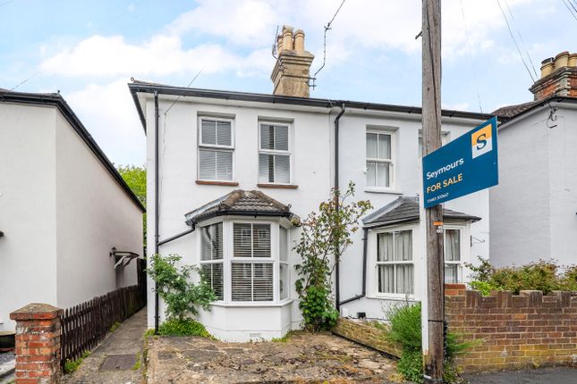 2 bed property, in Guildford, £525,000