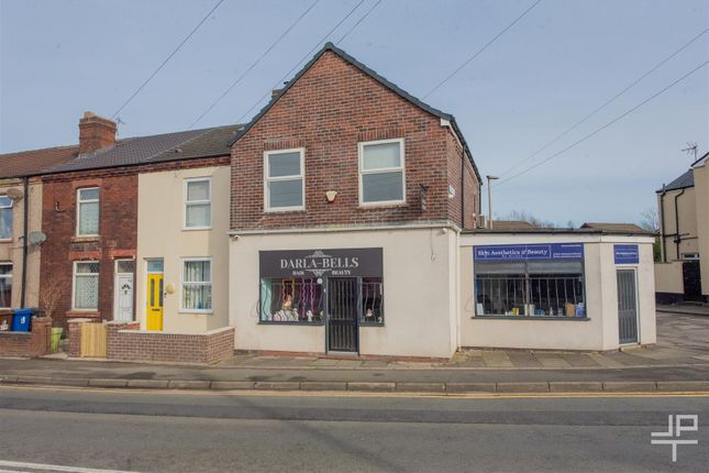 2 bed property, in Bickershaw Lane, £199,950