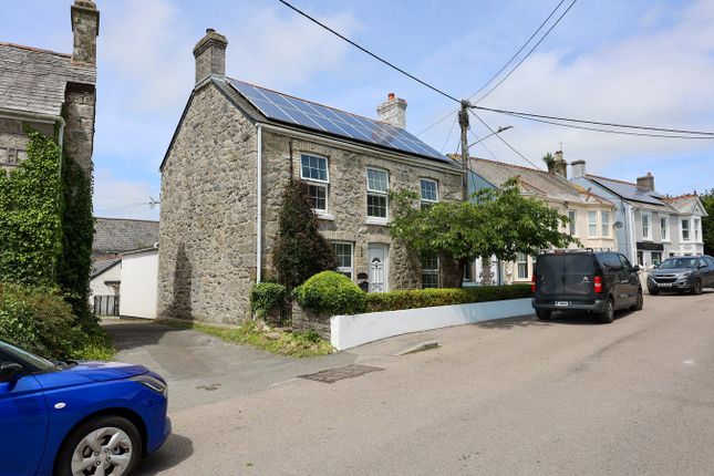 3 bed property, in Fore Street, £325,000