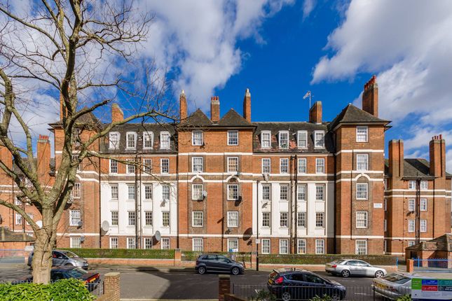 1 bed property, in Fisherton Street, £375,000
