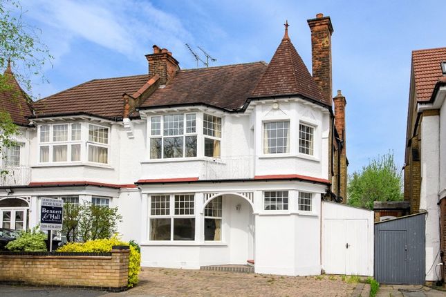 4 bed property, in Park Crescent, £1,375,000