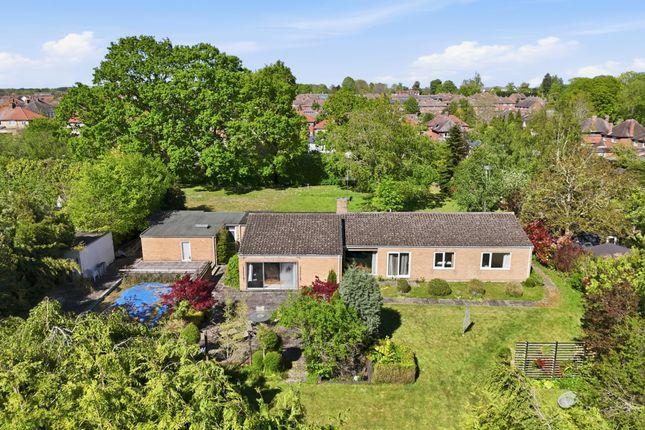 4 bed property, in Elm Road, £550,000