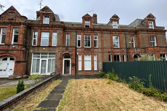 5 bed property, in 205E & 205F, £289,000