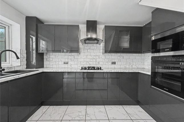 3 bed property, in Mierscourt Road, £290,000