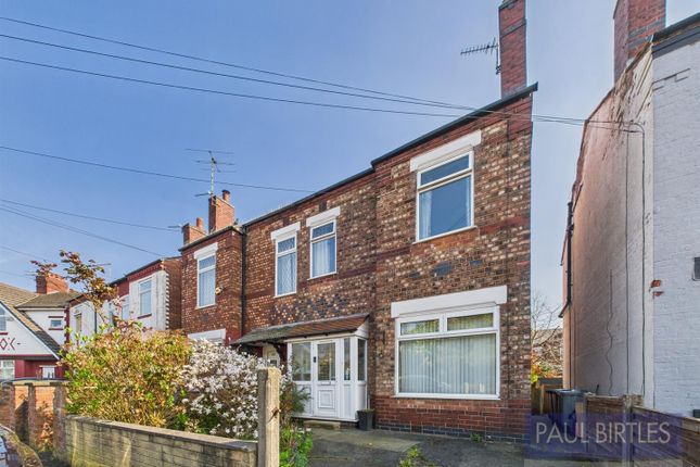 3 bed property, in Victoria Road, £275,000